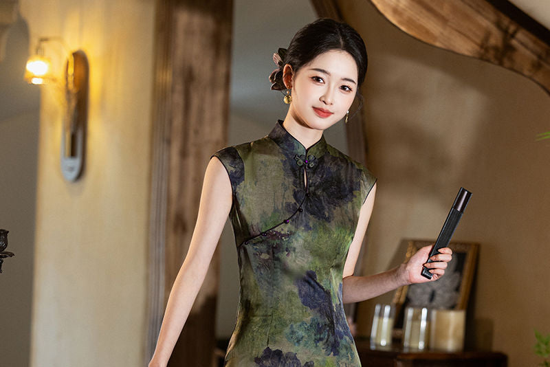 2025 new summer long improved young women's new Chinese cheongsam slim daily sleeveless slim version temperament - AuraKin