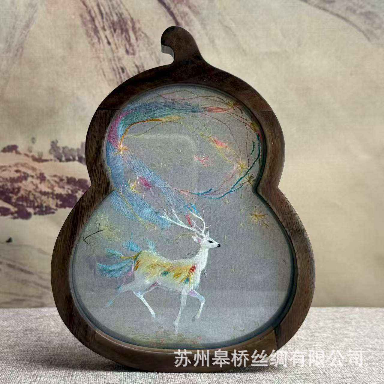 Suzhou embroidery pure handmade double-sided embroidery gourd lucky ornament to send foreigners business gift company with hand gift Shu embroidery Chinese style