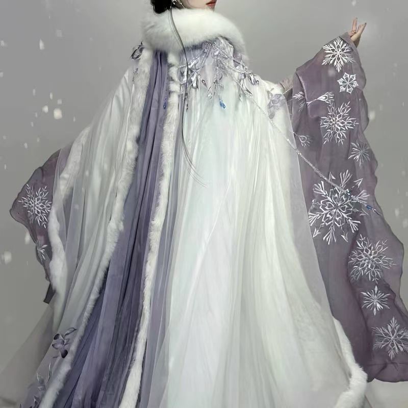 Xiliyi's original Hanfu [Snow Girl] middle Hanfu women's improved Nanbei Dynasty women's cape heavy industry embroidery winter set [Shipped within 15 days] - AuraKin