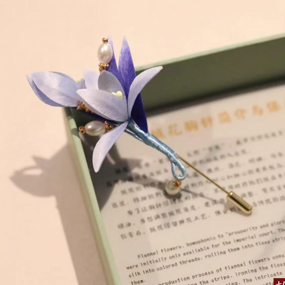 Suzhou Intangible Cultural Heritage Handmade Edelweiss Brooch Silk Thread Send Mothers, Teachers' Day Gifts Hanfu Cheongsam Accessories - AuraKin