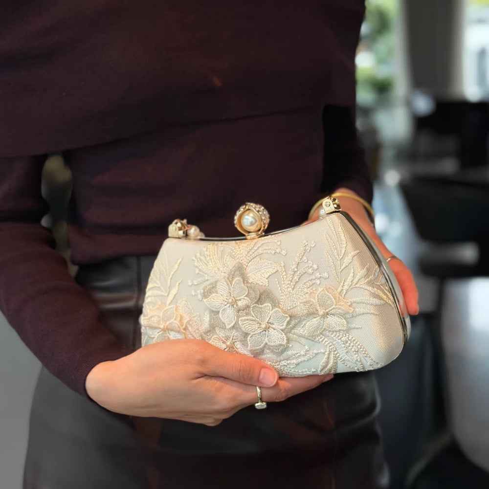 2026 New Fairy Hanfu Cheongsam Dress Chinese Retro Bag Embroidery Niche Dinner Bag Universal Women's Bag