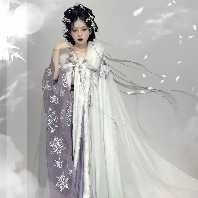 Xiliyi's original Hanfu [Snow Girl] middle Hanfu women's improved Nanbei Dynasty women's cape heavy industry embroidery winter set [Shipped within 15 days] - AuraKin