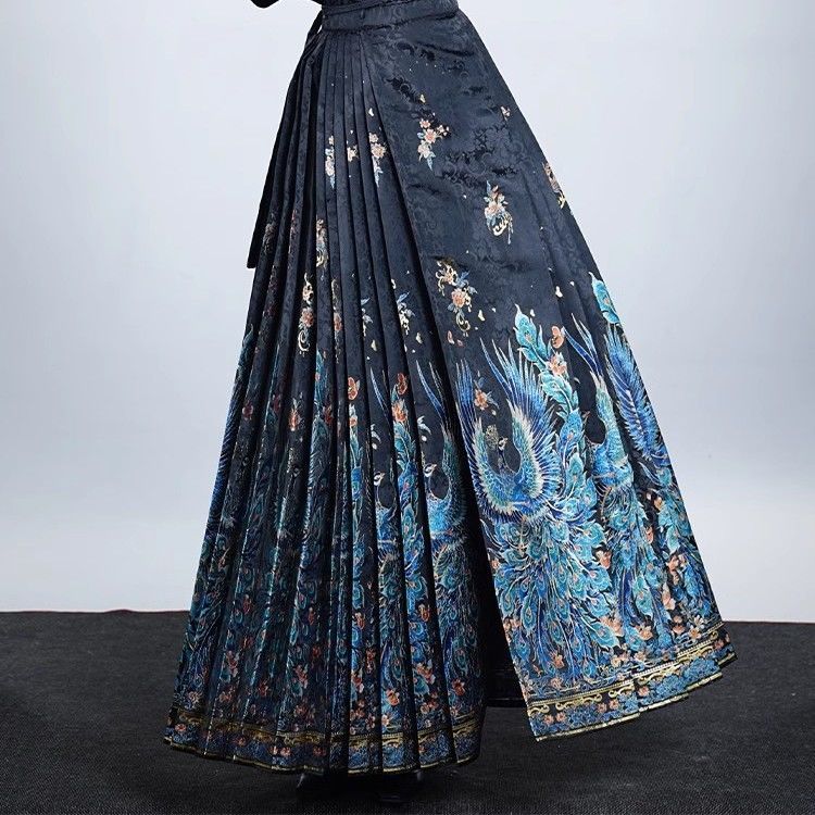 New Chinese style [Blue Peacock] Hanfu horse dress women's Chinese style improved skirt temperament high-end celebrity embroidery middle - AuraKin
