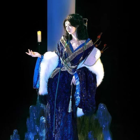 Tu Qiqi's same style [Dugu Garo] 2025 middle  original beauty picture series popular Warring States robe autumn and winter Hanfu - AuraKin