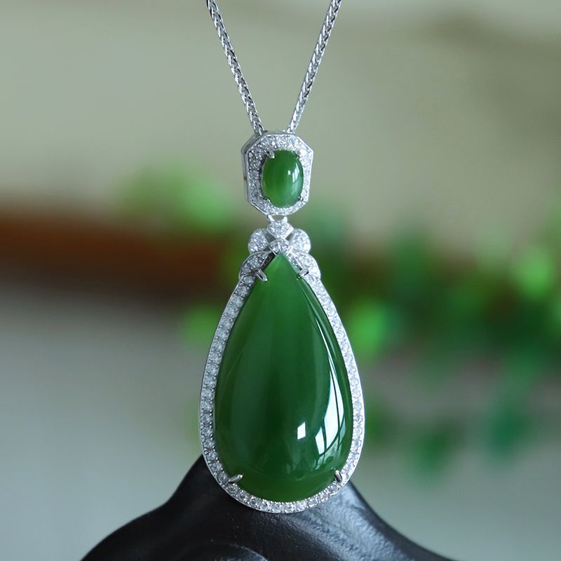 (Don't shoot randomly) Exquisite and atmospheric natural Hetian jade water drop pendant women's fashion advanced sense jasper necklace jade pendant - AuraKin