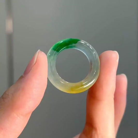Natural ice yang green jadeite ring, Myanmar natural a product, genuine flower full green jade ring ring, men's and women's models.
