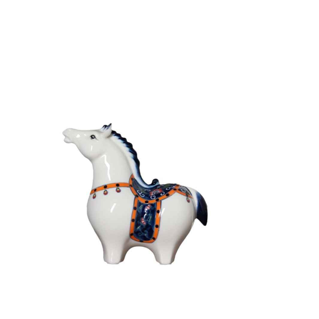 Ice crack blue and white ceramic childhood sweetheart ornament creative home decoration living room wine cabinet desk zodiac horse ornament