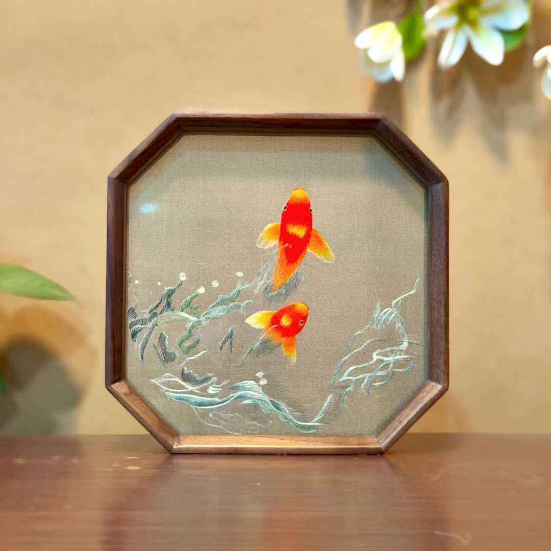 Suzhou embroidery table double-sided embroidery pure handmade ornament table screen classical specialty gifts for foreigners Shu embroidery souvenir