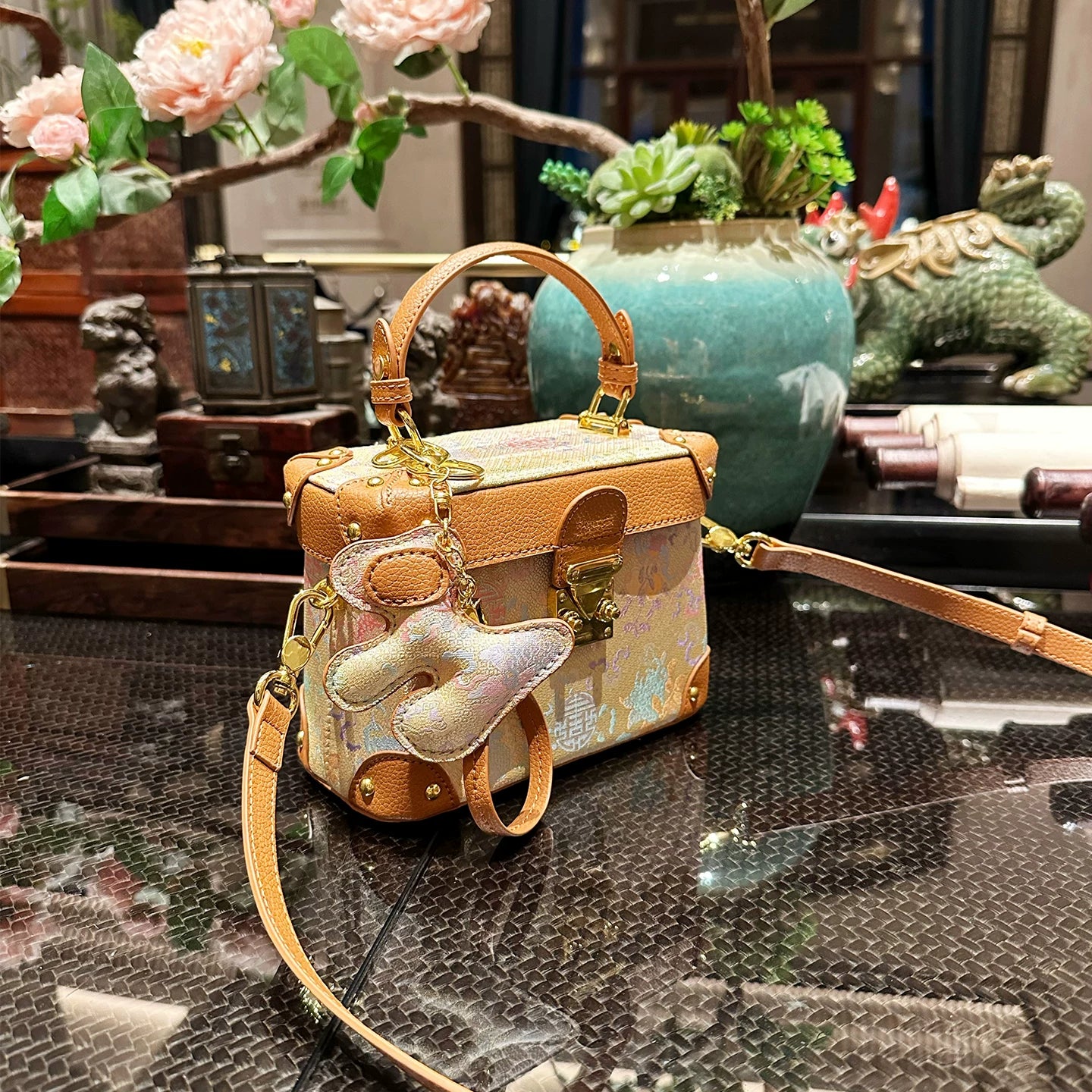 New Chinese-style intangible cultural heritage Song Jin box handbag women's Spring new high-end light luxury messenger bag - AuraKin