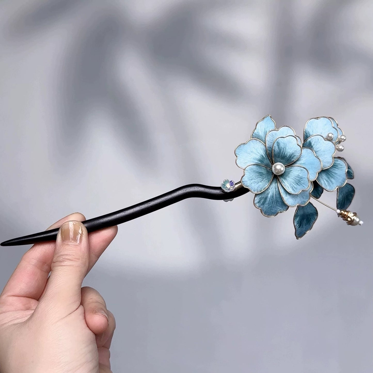 Intangible Cultural Heritage Handmade Silk Edelweiss Hairpin Female High-end Hairpin Hanfu Cheongsam Bride Disc Hairpin for Gifts - AuraKin
