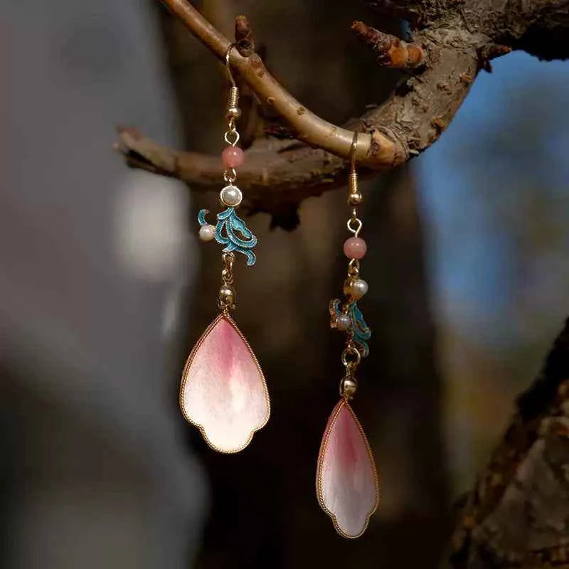 Original ancient style pure handmade intangible cultural heritage fluff filigree earrings classical national style new Chinese style ear hook Hanfu cheongsam earrings
