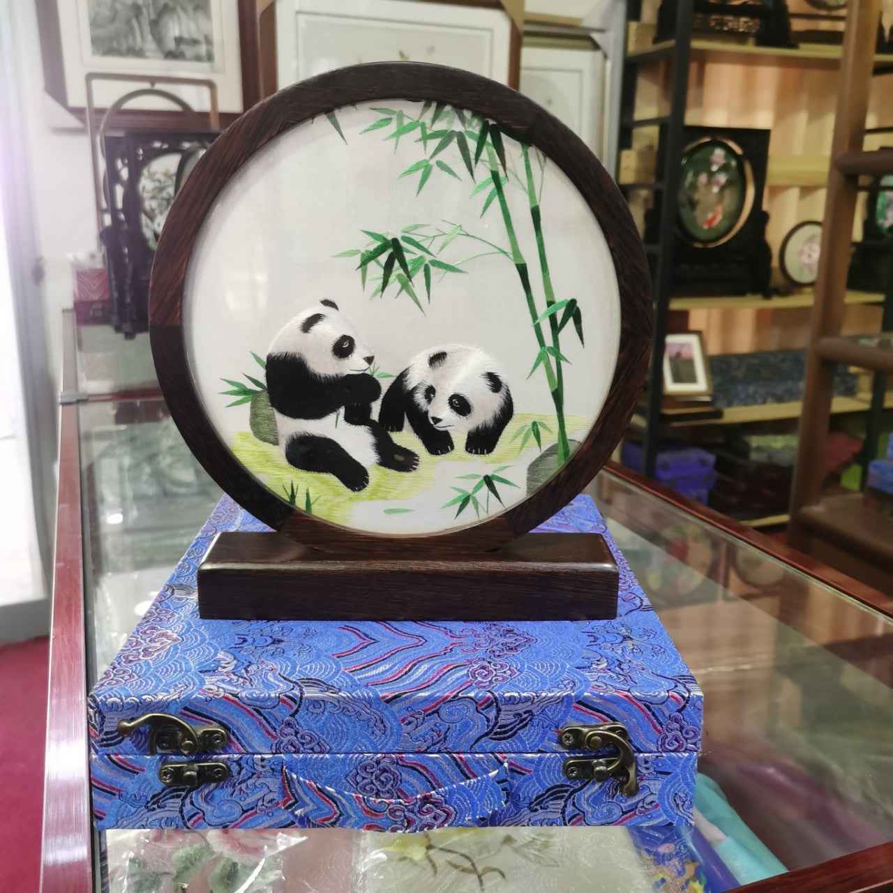 Panda Shu Embroidery Ornament Double-sided Embroidery Embroidery Handicrafts Engraving Text Logo Representative Featured Gifts