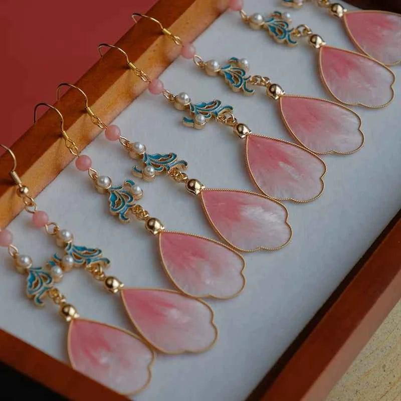 Original ancient style pure handmade intangible cultural heritage fluff filigree earrings classical national style new Chinese style ear hook Hanfu cheongsam earrings