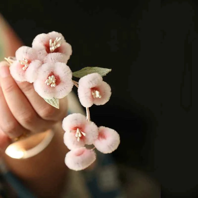 Tang Feng Butterfly Imitation Edelweiss Hairpin Side Girly Antique Hanfu Cheongsam Furry National Style Accessories Edge Clip