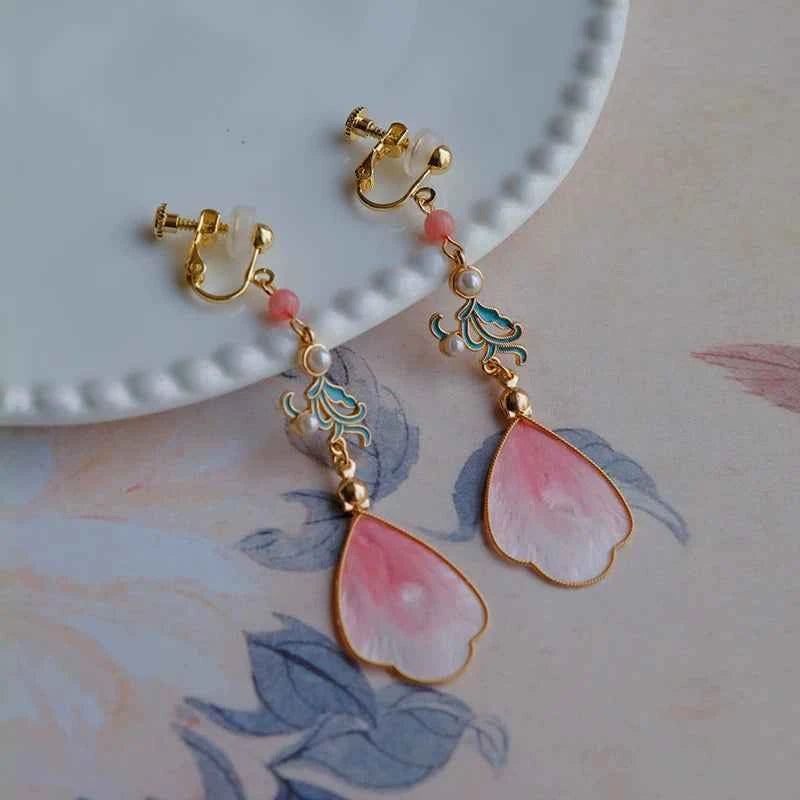 Original ancient style pure handmade intangible cultural heritage fluff filigree earrings classical national style new Chinese style ear hook Hanfu cheongsam earrings