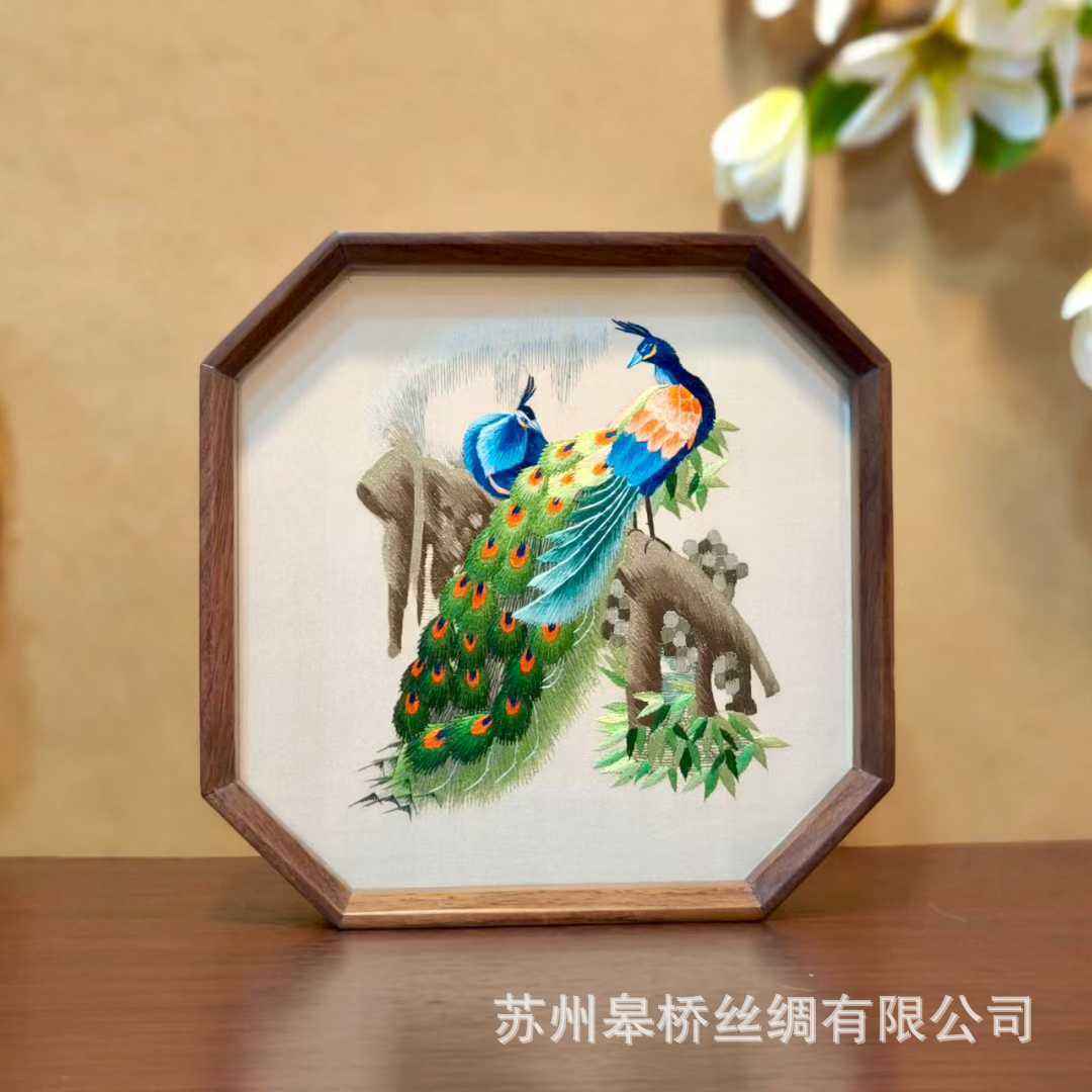 Suzhou embroidery table double-sided embroidery pure handmade ornament table screen classical specialty gifts for foreigners Shu embroidery souvenir