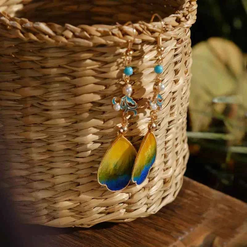 Original ancient style pure handmade intangible cultural heritage fluff filigree earrings classical national style new Chinese style ear hook Hanfu cheongsam earrings