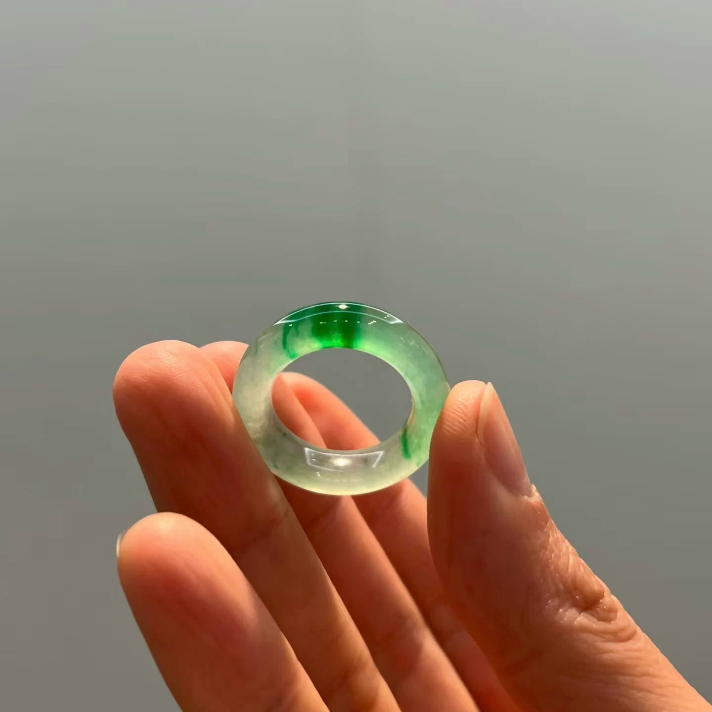 Natural ice yang green jadeite ring, Myanmar natural a product, genuine flower full green jade ring ring, men's and women's models.