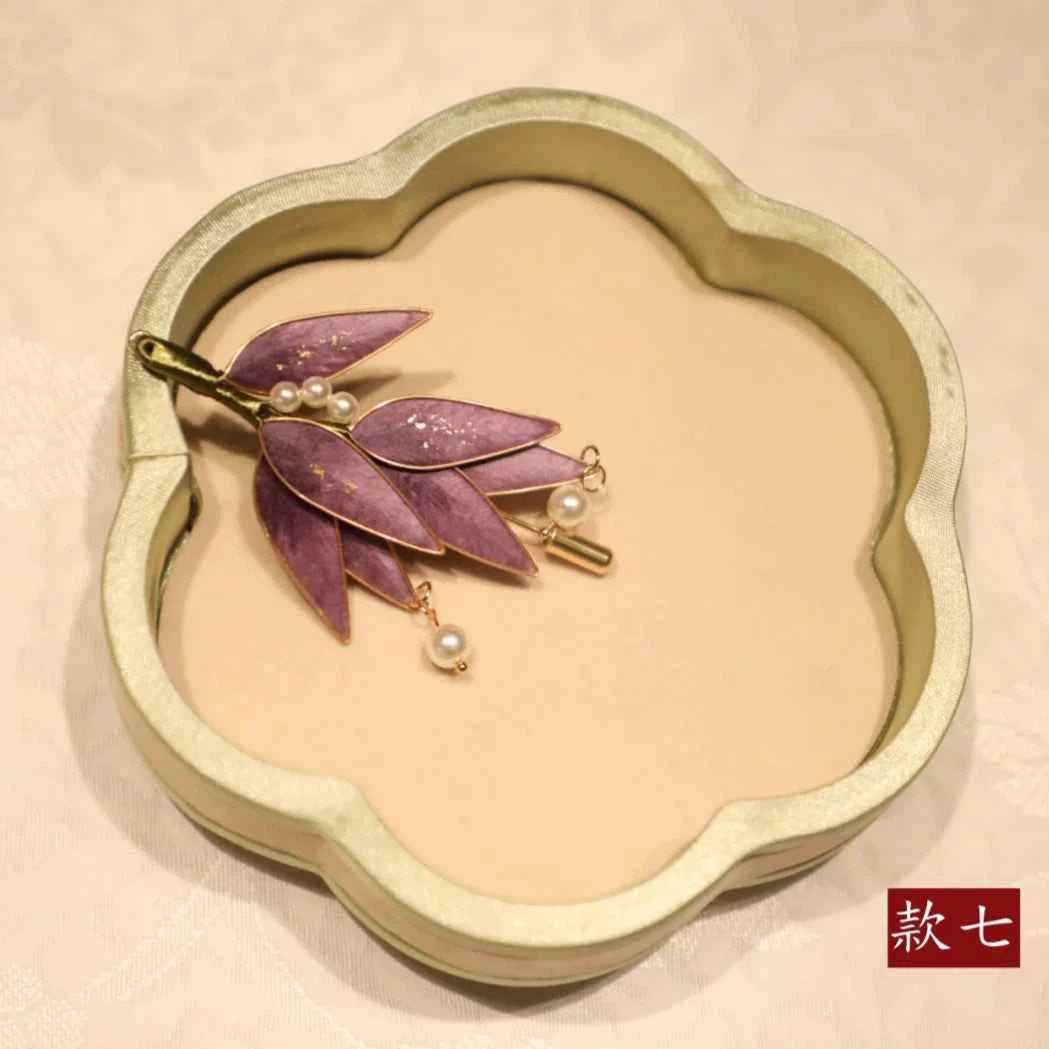 Suzhou Intangible Cultural Heritage Handmade Edelweiss Brooch Silk Thread Send Mothers, Teachers' Day Gifts Hanfu Cheongsam Accessories