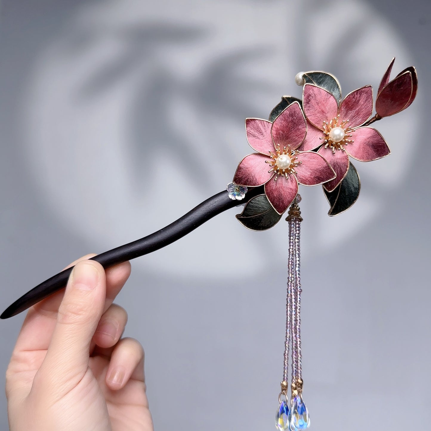 Intangible Cultural Heritage Handmade Silk Edelweiss Hairpin Female High-end Hairpin Hanfu Cheongsam Bride Disc Hairpin for Gifts - AuraKin