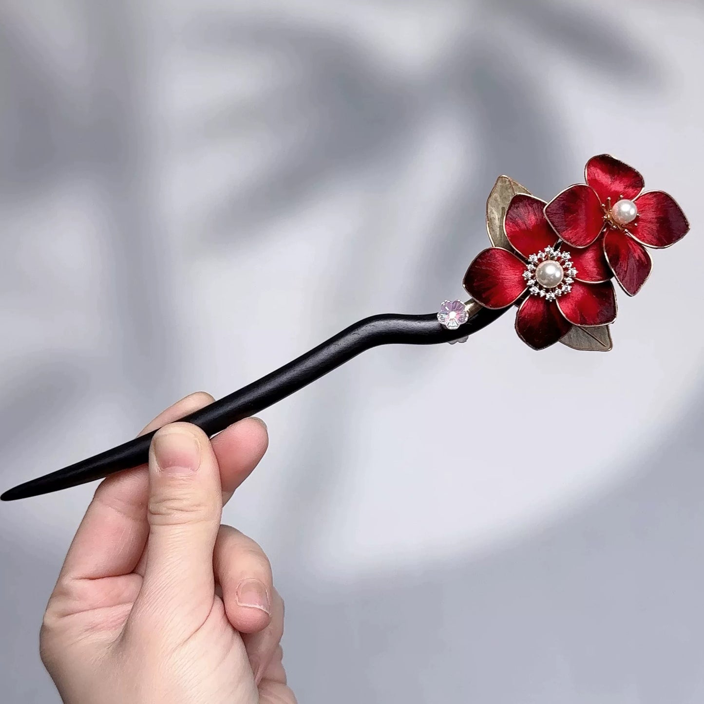 Intangible Cultural Heritage Handmade Silk Edelweiss Hairpin Female High-end Hairpin Hanfu Cheongsam Bride Disc Hairpin for Gifts - AuraKin
