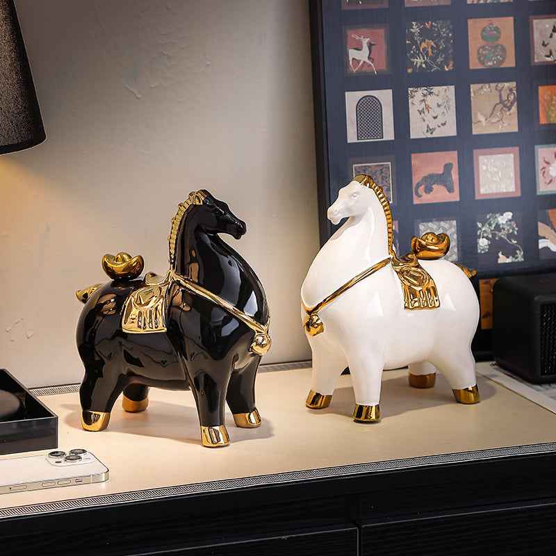 There is money now, ornaments, ceramics attract wealth, boss's office, living room desktop, high-end home decoration, opening gift