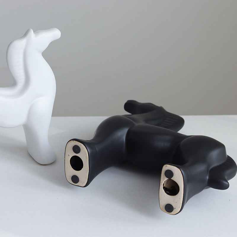 Nordic home decoration simple ceramic handicrafts horse ornaments living room TV cabinet wine cabinet entrance decoration wholesale