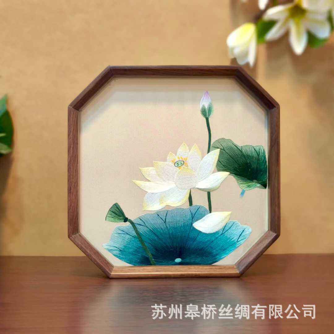 Suzhou embroidery table double-sided embroidery pure handmade ornament table screen classical specialty gifts for foreigners Shu embroidery souvenir