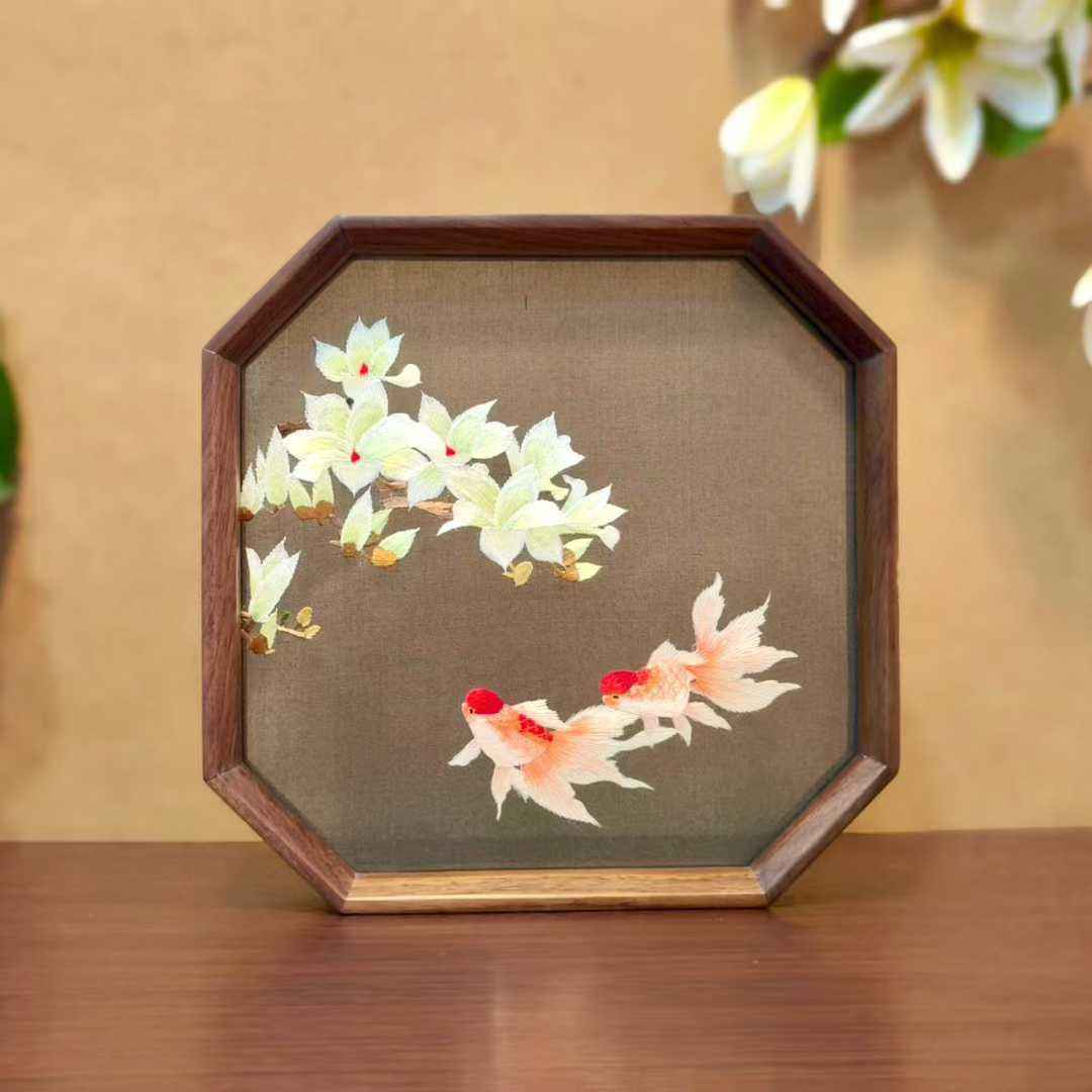 Suzhou embroidery table double-sided embroidery pure handmade ornament table screen classical specialty gifts for foreigners Shu embroidery souvenir
