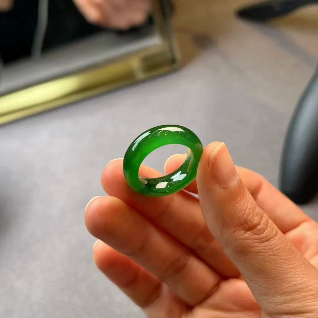 Natural ice yang green jadeite ring, Myanmar natural a product, genuine flower full green jade ring ring, men's and women's models.