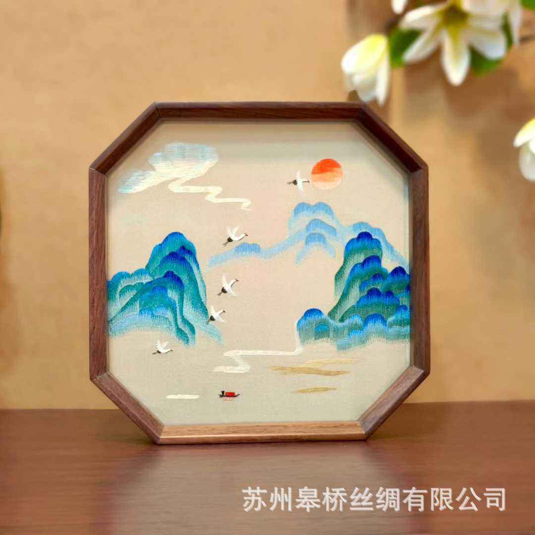 Suzhou embroidery table double-sided embroidery pure handmade ornament table screen classical specialty gifts for foreigners Shu embroidery souvenir