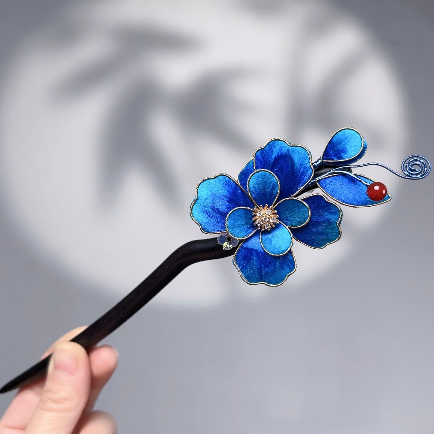 Intangible Cultural Heritage Handmade Silk Edelweiss Hairpin Female High-end Hairpin Hanfu Cheongsam Bride Disc Hairpin for Gifts - AuraKin
