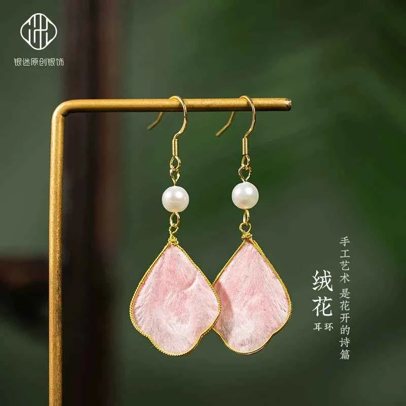 Original intangible cultural heritage velvet petals s925 Tremella hook ancient Hanfu cheongsam new Chinese earrings temperament light luxury