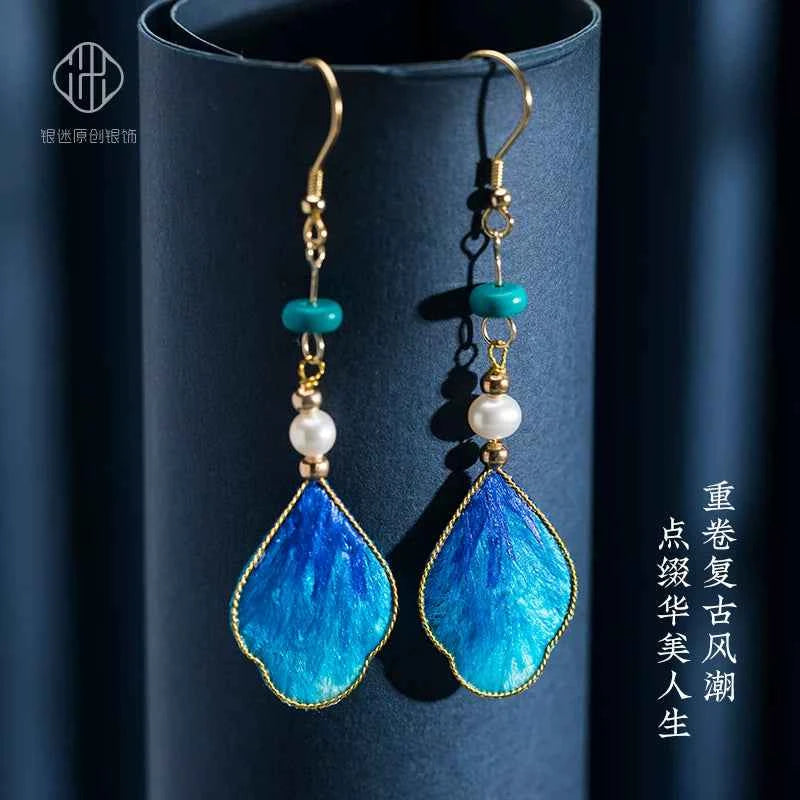 Original intangible cultural heritage velvet petals s925 Tremella hook ancient Hanfu cheongsam new Chinese earrings temperament light luxury