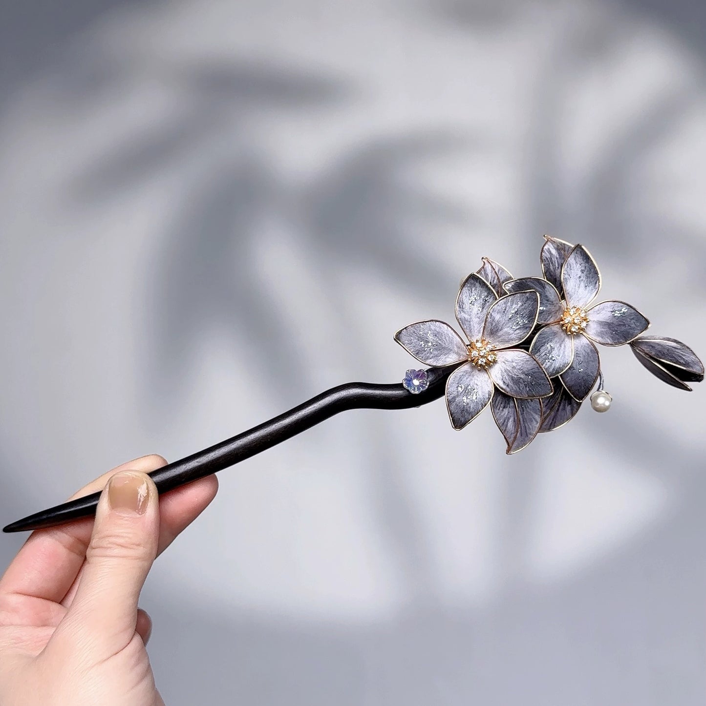 Intangible Cultural Heritage Handmade Silk Edelweiss Hairpin Female High-end Hairpin Hanfu Cheongsam Bride Disc Hairpin for Gifts - AuraKin