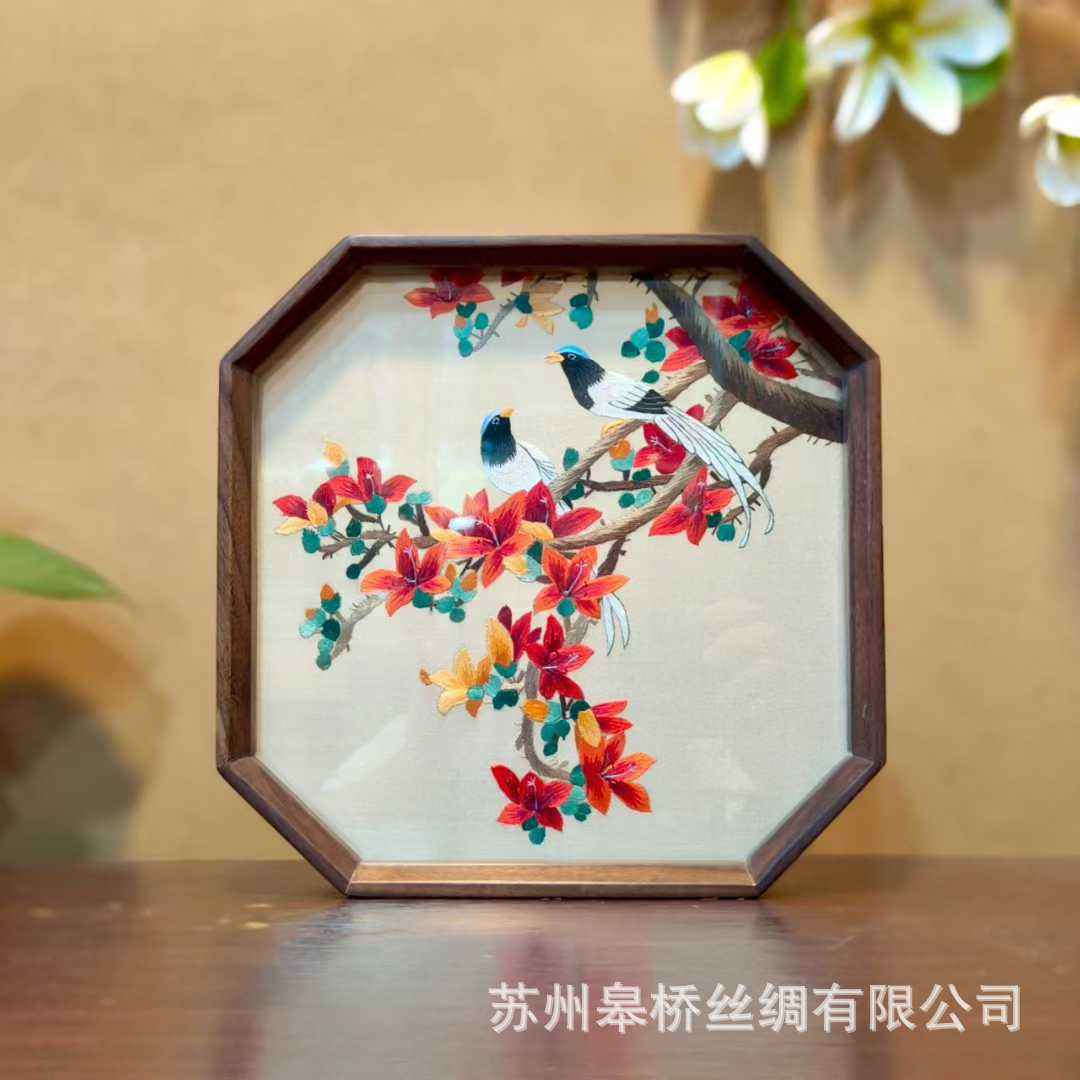 Suzhou embroidery table double-sided embroidery pure handmade ornament table screen classical specialty gifts for foreigners Shu embroidery souvenir
