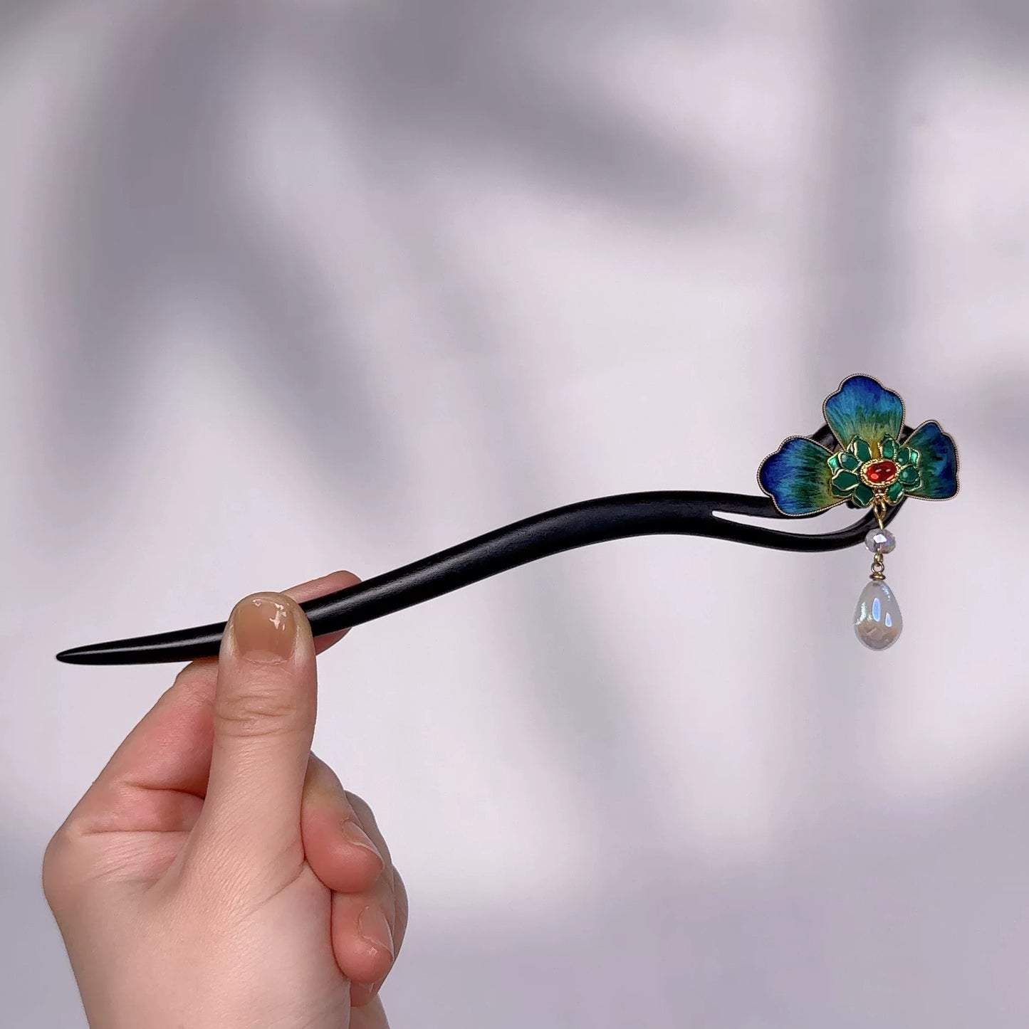 Intangible Cultural Heritage Handmade Silk Edelweiss Hairpin Female High-end Hairpin Hanfu Cheongsam Bride Disc Hairpin for Gifts - AuraKin