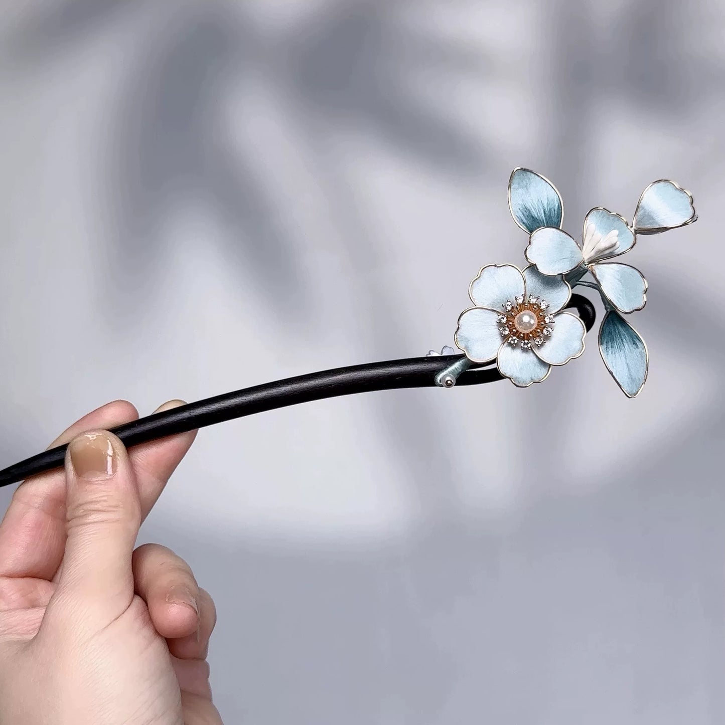 Intangible Cultural Heritage Handmade Silk Edelweiss Hairpin Female High-end Hairpin Hanfu Cheongsam Bride Disc Hairpin for Gifts - AuraKin