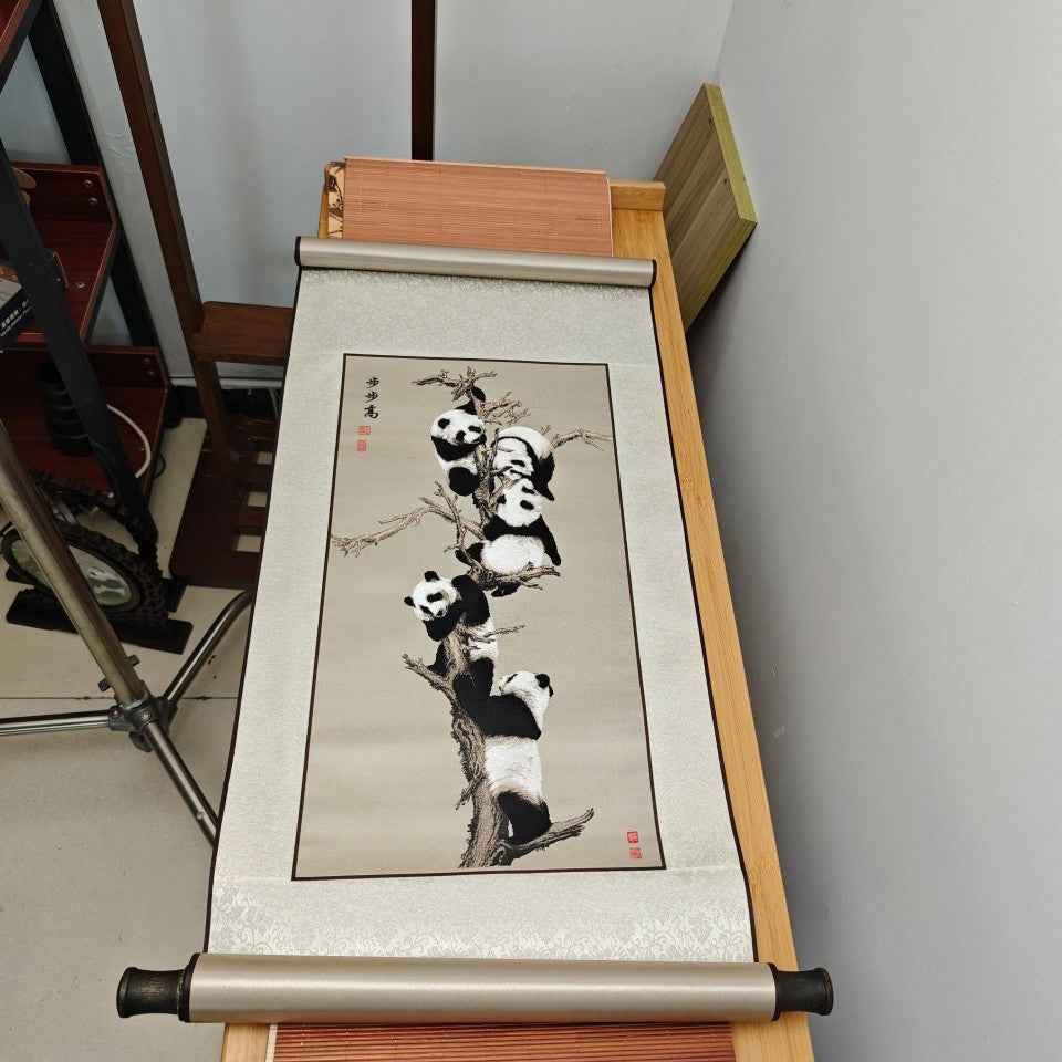 Shu Brocade Shu Embroidery Intangible Cultural Heritage Panda Souvenir Scroll Chinese Style Special Gifts for Friends and Relatives from All Over the World