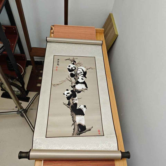Shu Brocade Shu Embroidery Intangible Cultural Heritage Panda Souvenir Scroll Chinese Style Special Gifts for Friends and Relatives from All Over the World