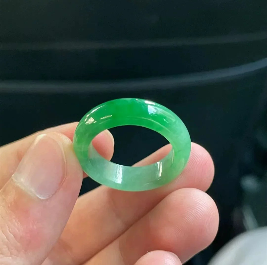Myanmar jadeite ice full green ring, emperor green ring, ring for men and women, plain ring ring.