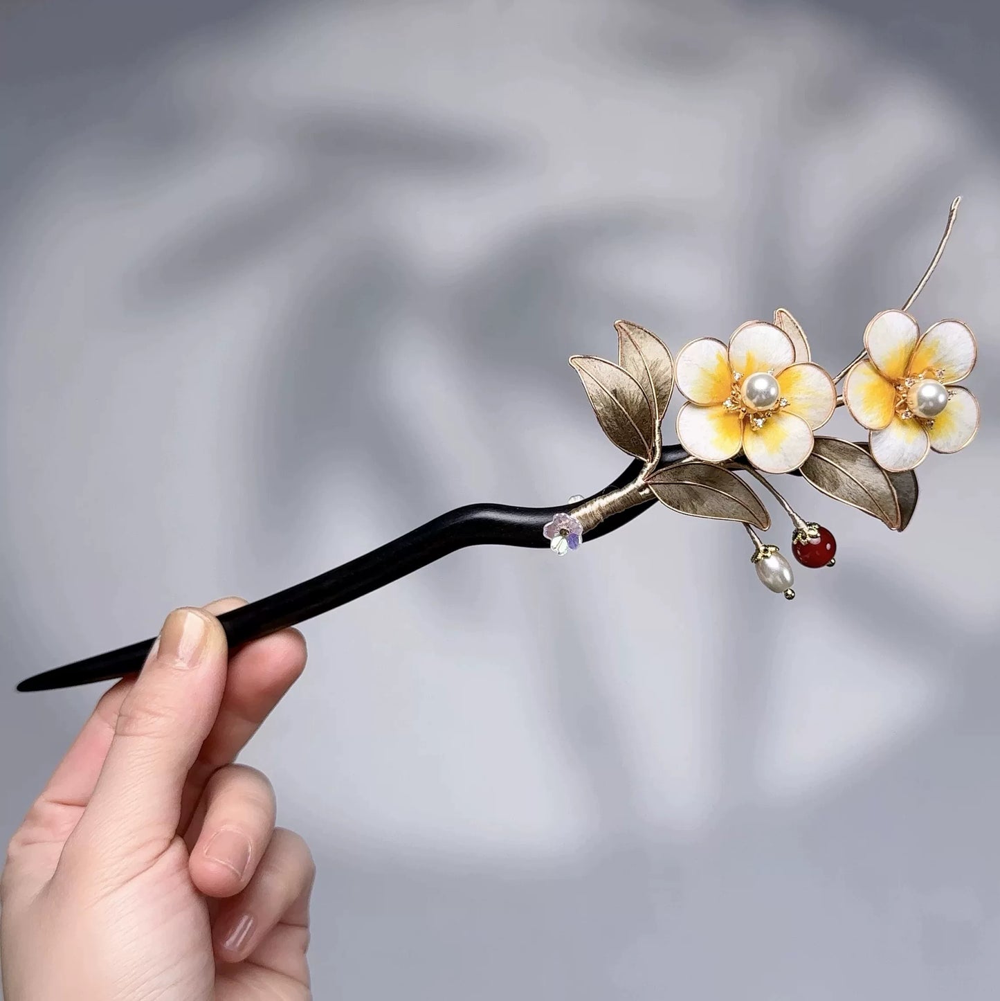 Intangible Cultural Heritage Handmade Silk Edelweiss Hairpin Female High-end Hairpin Hanfu Cheongsam Bride Disc Hairpin for Gifts - AuraKin