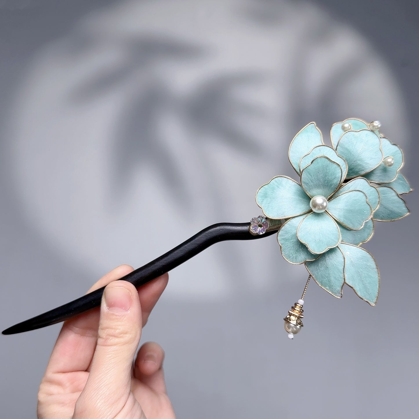 Intangible Cultural Heritage Handmade Silk Edelweiss Hairpin Female High-end Hairpin Hanfu Cheongsam Bride Disc Hairpin for Gifts - AuraKin