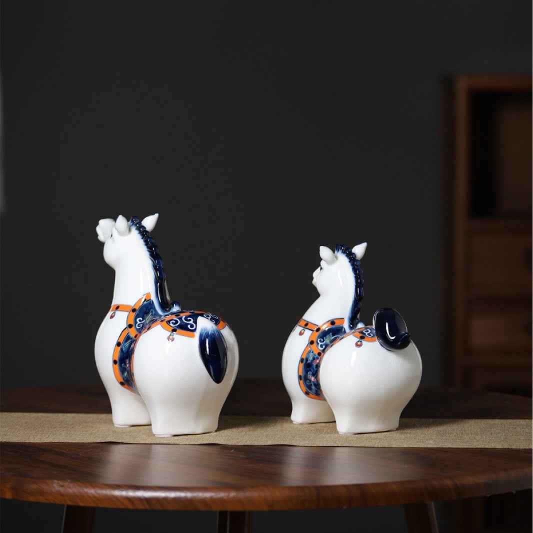 Ice crack blue and white ceramic childhood sweetheart ornament creative home decoration living room wine cabinet desk zodiac horse ornament