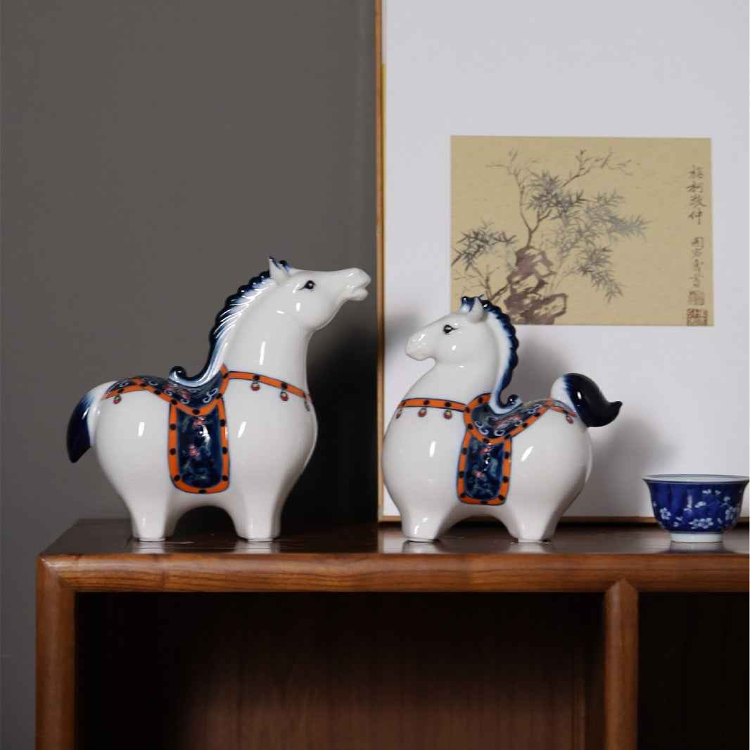 Ice crack blue and white ceramic childhood sweetheart ornament creative home decoration living room wine cabinet desk zodiac horse ornament