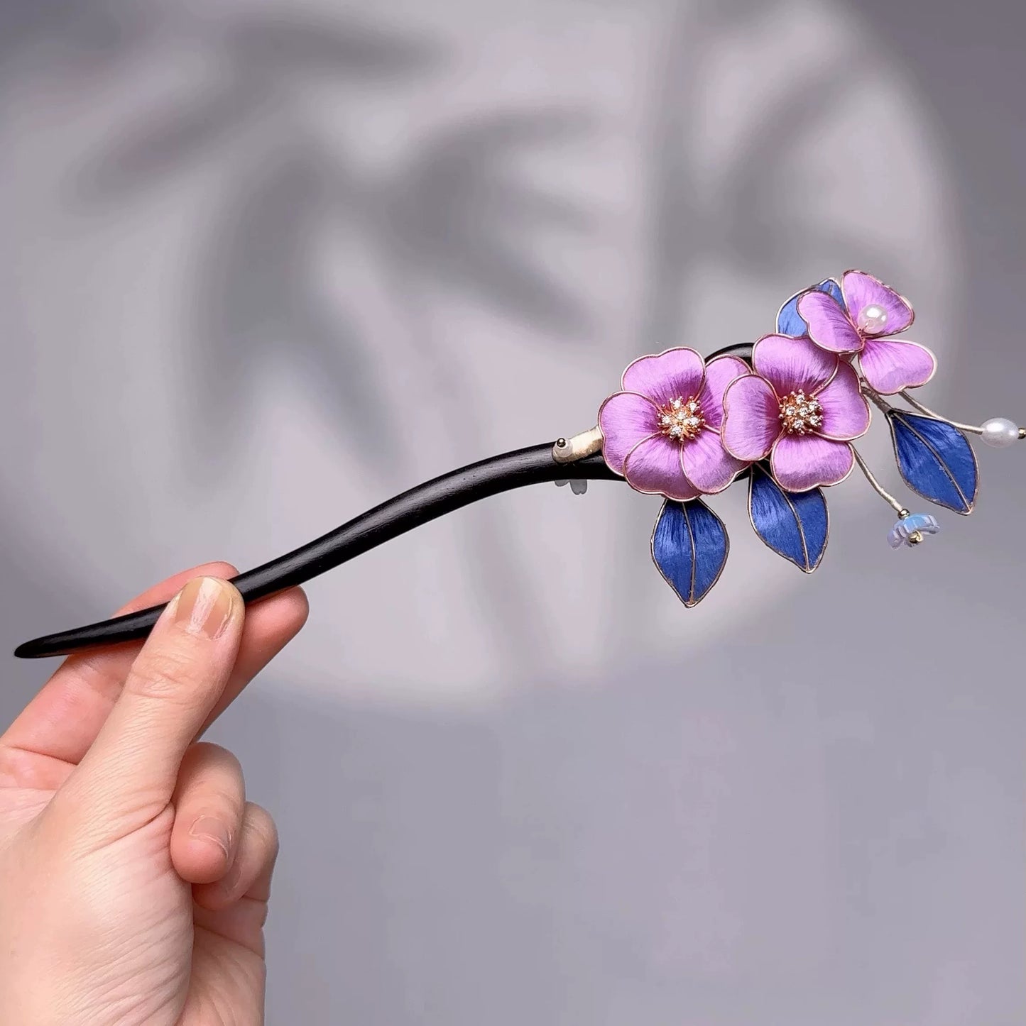 Intangible Cultural Heritage Handmade Silk Edelweiss Hairpin Female High-end Hairpin Hanfu Cheongsam Bride Disc Hairpin for Gifts - AuraKin