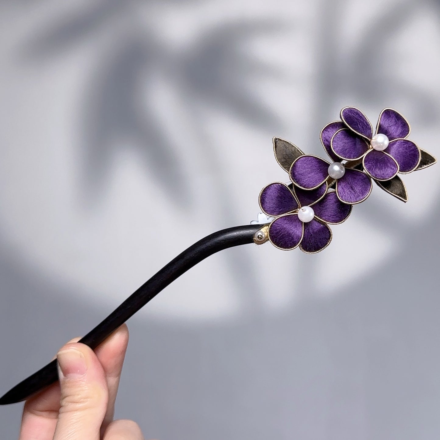 Intangible Cultural Heritage Handmade Silk Edelweiss Hairpin Female High-end Hairpin Hanfu Cheongsam Bride Disc Hairpin for Gifts - AuraKin