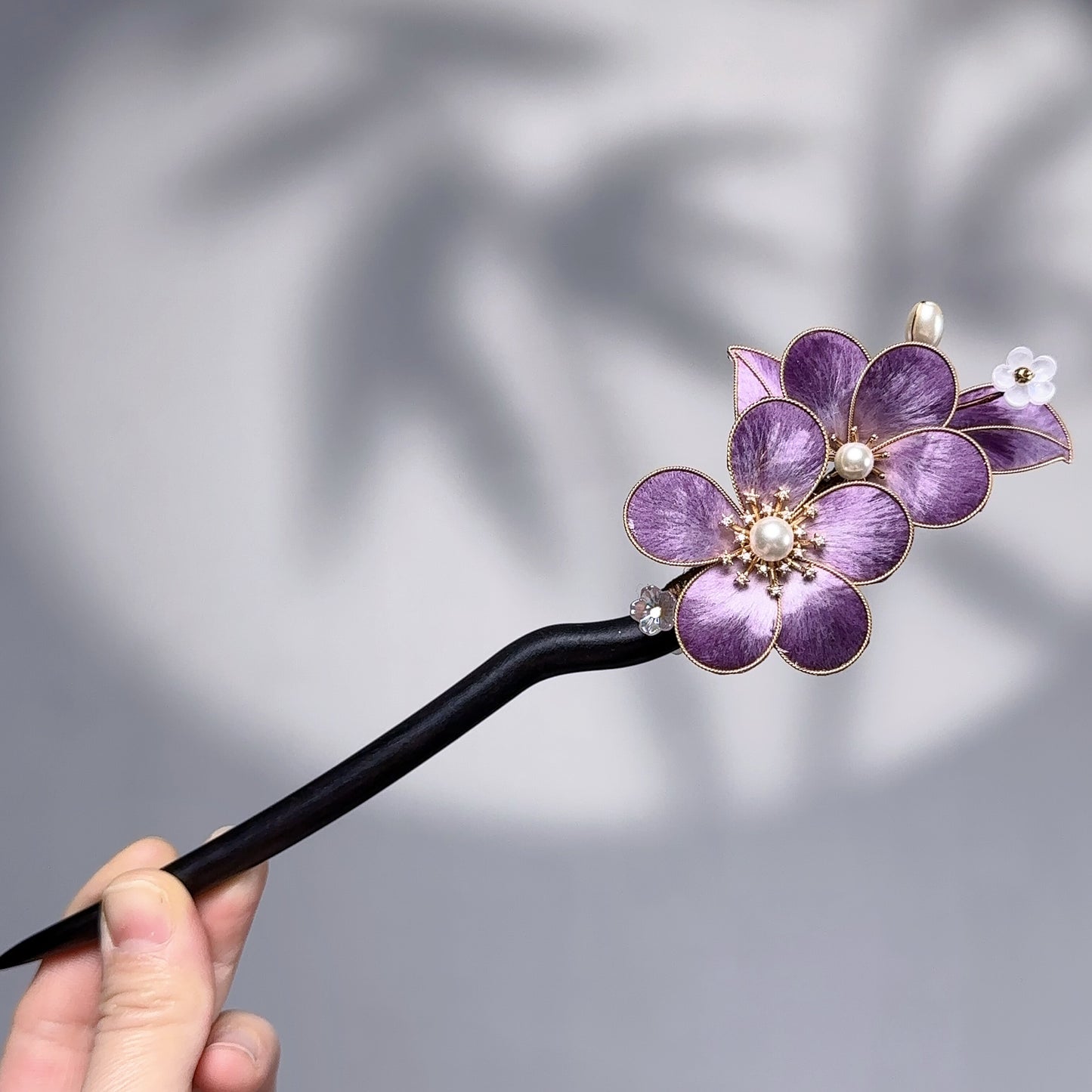 Intangible Cultural Heritage Handmade Silk Edelweiss Hairpin Female High-end Hairpin Hanfu Cheongsam Bride Disc Hairpin for Gifts - AuraKin