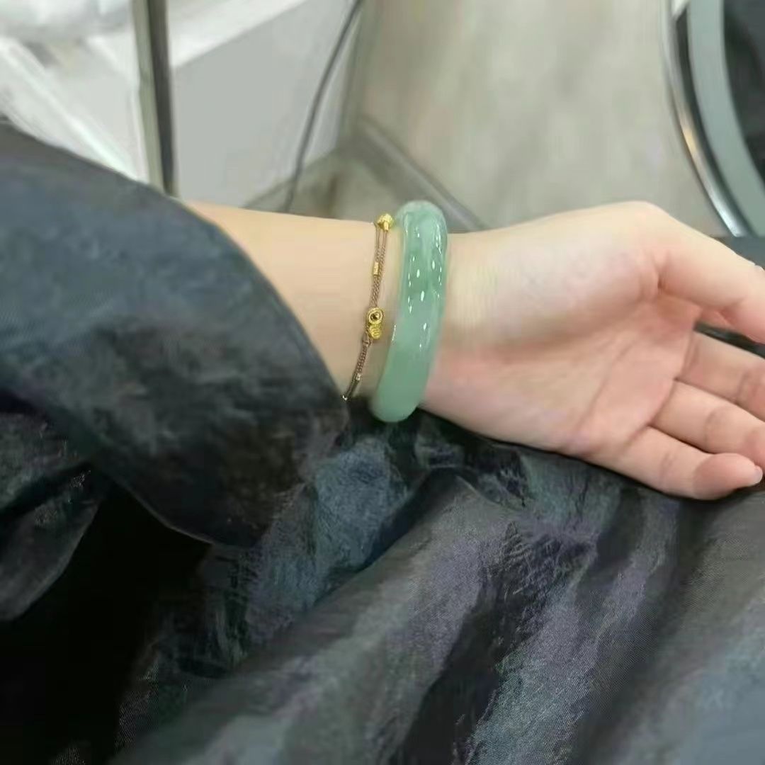 Aurakin Natural Jade 5A Grade Bracelet Summer Fresh Emerald Green Hot Sale Bracelet Real Jade Bracelet - AuraKin