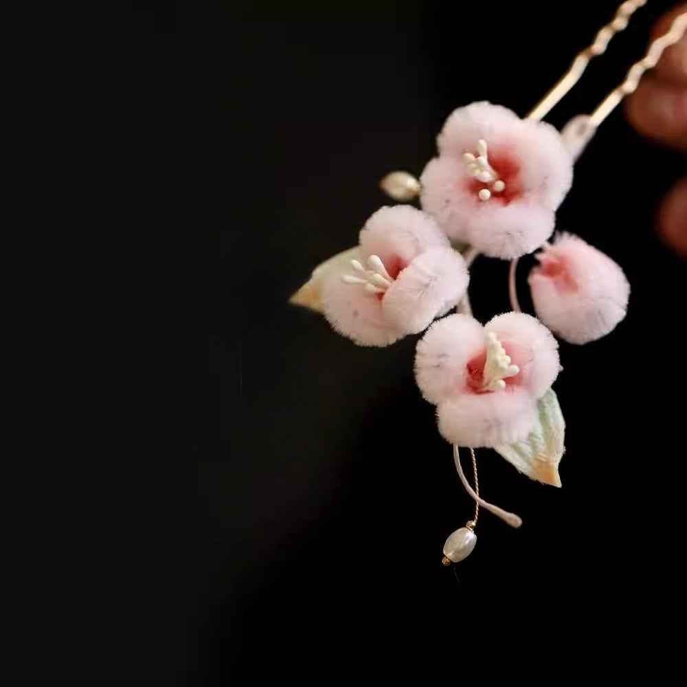 Tang Feng Butterfly Imitation Edelweiss Hairpin Side Girly Antique Hanfu Cheongsam Furry National Style Accessories Edge Clip